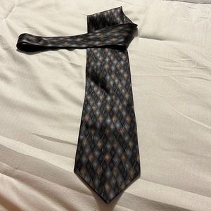 Carlo Palazzi geometric 100% silk tie